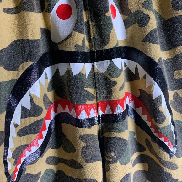 Bape shark head shorts - Picture 2 of 10